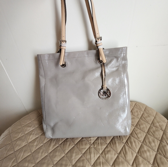 Handbag - Picture 4 of 8